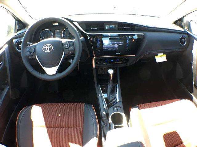 2017 Toyota Corolla SE 4dr Sedan CVT
